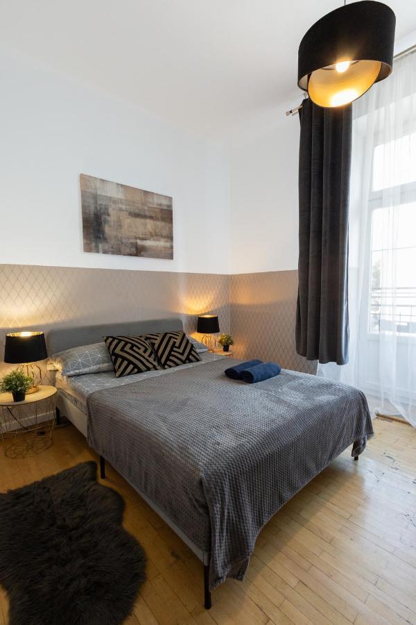 Clicktheflat Aleje Niepodleglosci Center Apart Rooms Варшава Экстерьер фото