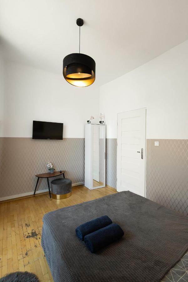 Clicktheflat Aleje Niepodleglosci Center Apart Rooms Варшава Экстерьер фото